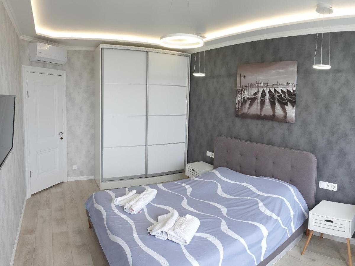 Apartment Sky 24 Floor In Centre Odessa Luaran gambar